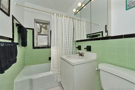 1020 Wren Avenue Miami Springs FL 33166