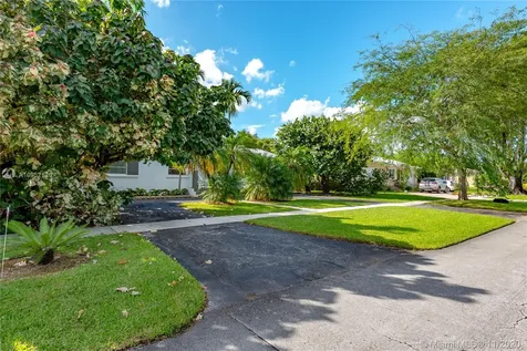 1020 Wren Avenue Miami Springs FL 33166