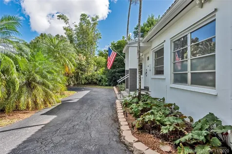 1020 Wren Avenue Miami Springs FL 33166