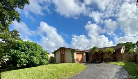 6290 Sherman Street Hollywood FL 33024