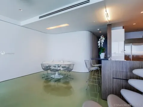 100 S Pointe Drive Miami Beach FL 33139