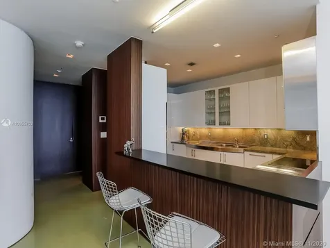 100 S Pointe Drive Miami Beach FL 33139