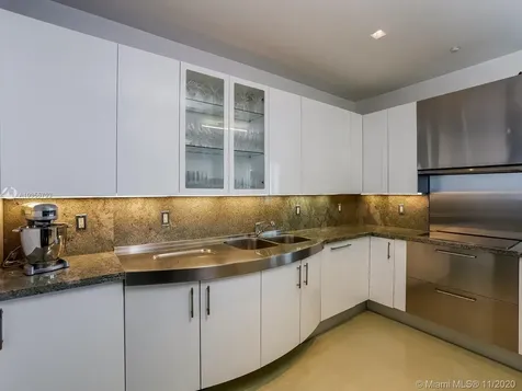 100 S Pointe Drive Miami Beach FL 33139