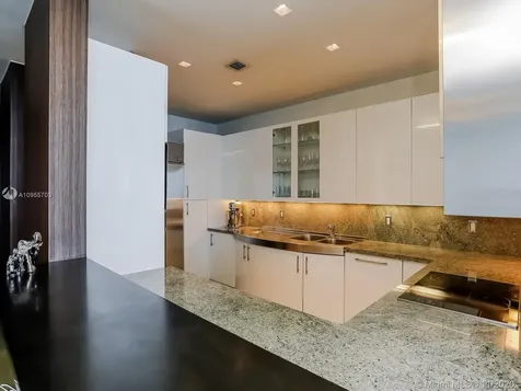 100 S Pointe Drive Miami Beach FL 33139