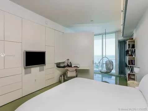 100 S Pointe Drive Miami Beach FL 33139