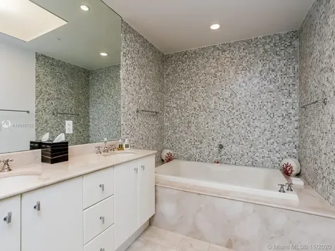 100 S Pointe Drive Miami Beach FL 33139