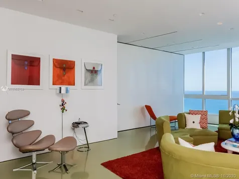 100 S Pointe Drive Miami Beach FL 33139