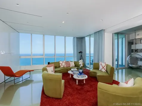 100 S Pointe Drive Miami Beach FL 33139