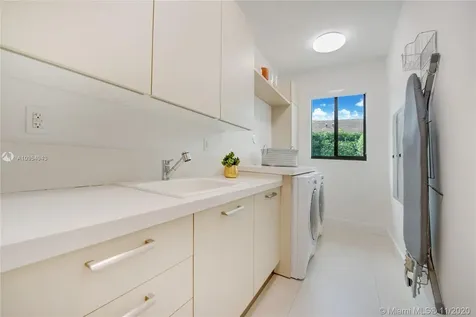 5980 SW 80th Street South Miami FL 33143