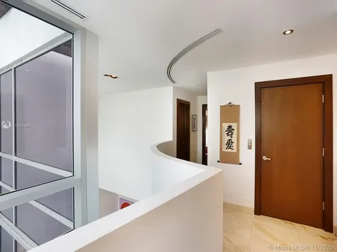 548 Fernwood Road Key Biscayne FL 33149