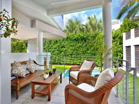 548 Fernwood Road Key Biscayne FL 33149