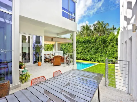 548 Fernwood Road Key Biscayne FL 33149