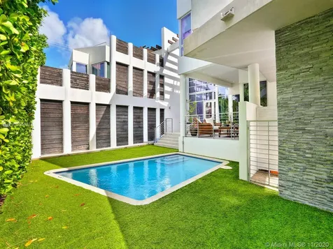 548 Fernwood Road Key Biscayne FL 33149
