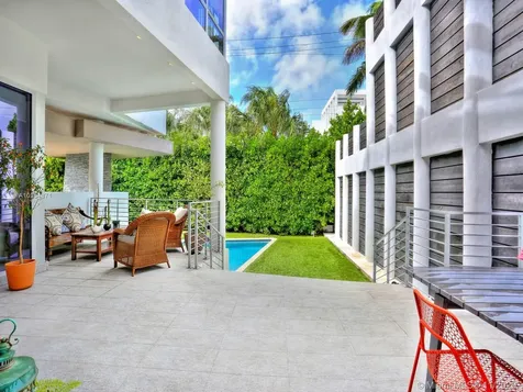 548 Fernwood Road Key Biscayne FL 33149