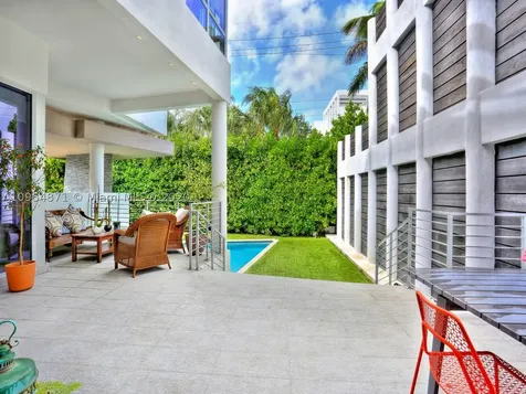 548 Fernwood Road Key Biscayne FL 33149