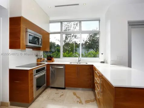 548 Fernwood Road Key Biscayne FL 33149