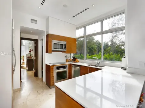 548 Fernwood Road Key Biscayne FL 33149