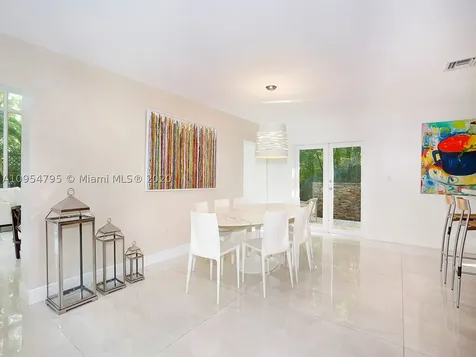 2989 Natoma Street Miami FL 33133