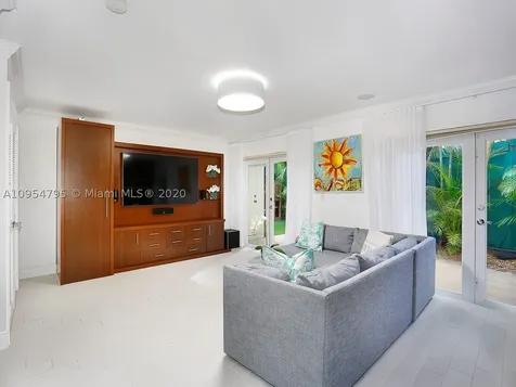 2989 Natoma Street Miami FL 33133