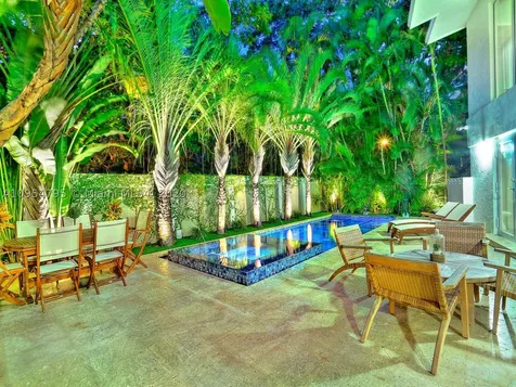 2989 Natoma Street Miami FL 33133