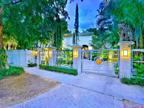 2989 Natoma Street Miami FL 33133