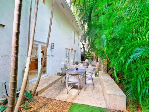 2989 Natoma Street Miami FL 33133