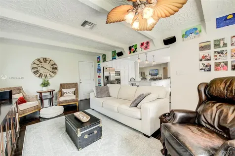 8944 SW 177th Terrace Palmetto Bay FL 33157
