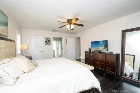 8944 SW 177th Terrace Palmetto Bay FL 33157