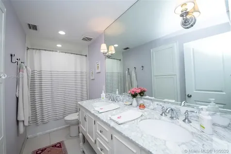 8944 SW 177th Terrace Palmetto Bay FL 33157
