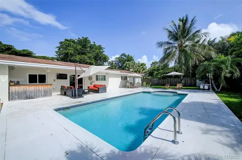 8944 SW 177th Terrace Palmetto Bay FL 33157