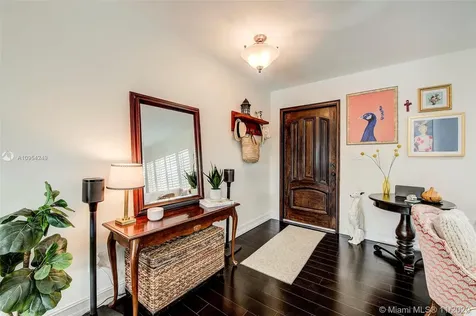 8944 SW 177th Terrace Palmetto Bay FL 33157