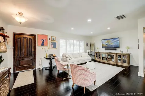 8944 SW 177th Terrace Palmetto Bay FL 33157