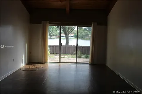 10590 Cherry Avenue Pembroke Pines FL 33026