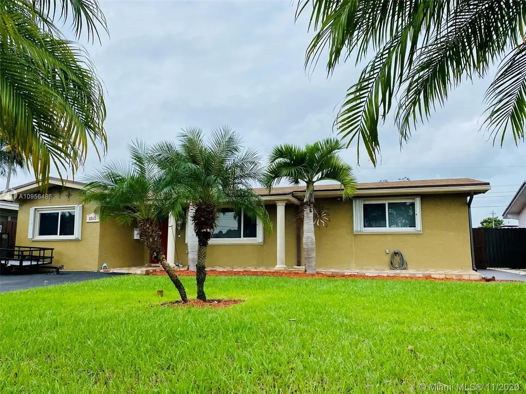 8561 NW 11th Street Pembroke Pines FL 33024