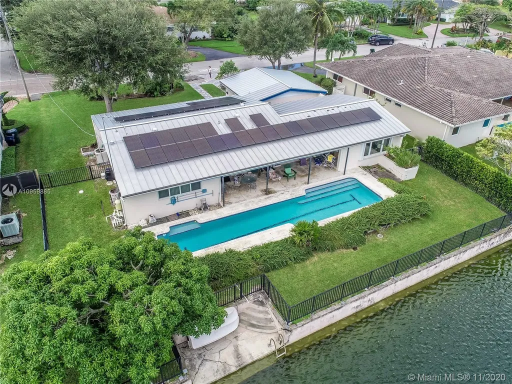 5825 SW 64th Avenue South Miami FL 33143