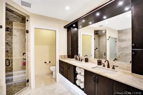 2861 NE 23rd Street Fort Lauderdale FL 33305