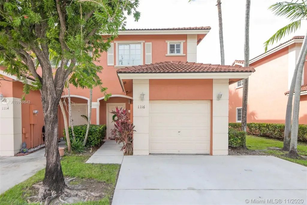 1116 NW 100th Avenue Pembroke Pines FL 33024