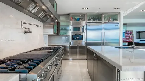 3737 Collins Avenue Miami Beach FL 33140