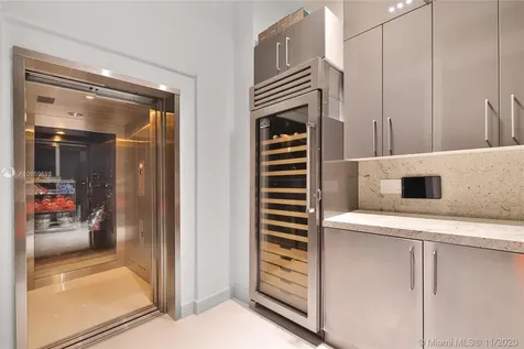 3737 Collins Avenue Miami Beach FL 33140