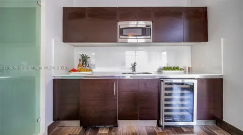 3737 Collins Avenue Miami Beach FL 33140