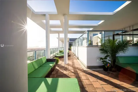 3737 Collins Avenue Miami Beach FL 33140
