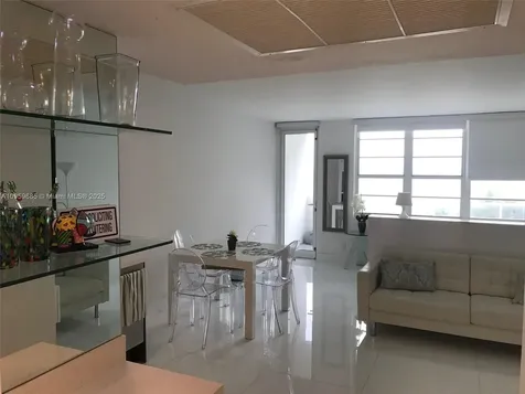 100 Lincoln Road Miami Beach FL 33139