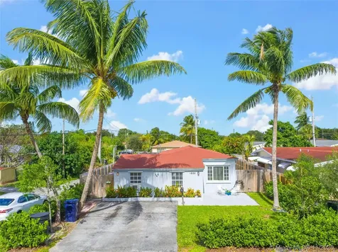 1825 NE 171st Street North Miami Beach FL 33162