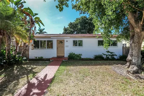 1142 Lincoln Street Hollywood FL 33019