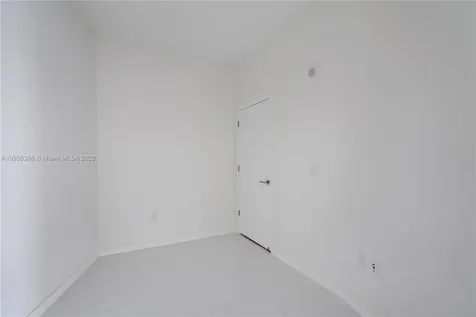 851 NE 1st Avenue Miami FL 33132