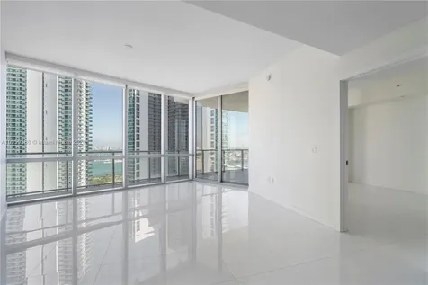 851 NE 1st Avenue Miami FL 33132