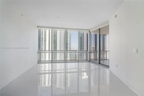 851 NE 1st Avenue Miami FL 33132