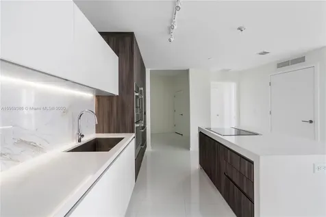 851 NE 1st Avenue Miami FL 33132