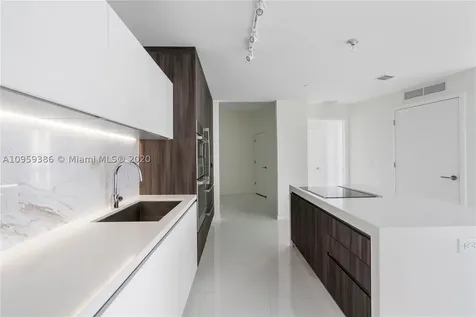 851 NE 1st Avenue Miami FL 33132