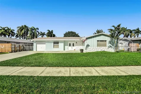 20310 Bel Aire Drive Cutler Bay FL 33189